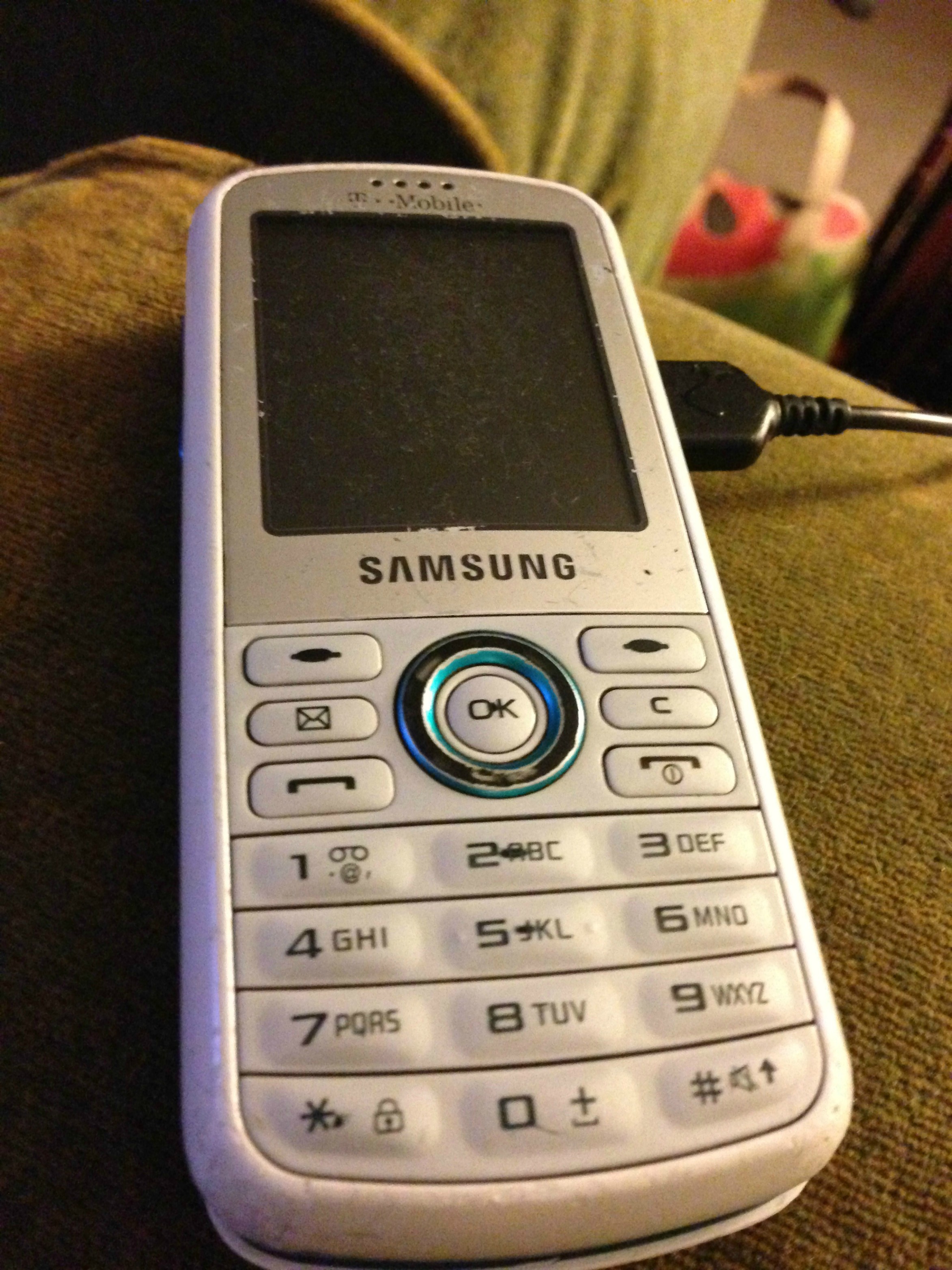 #shop This old phone needs to be replaced -- preferably, on a cheap wireless plan
